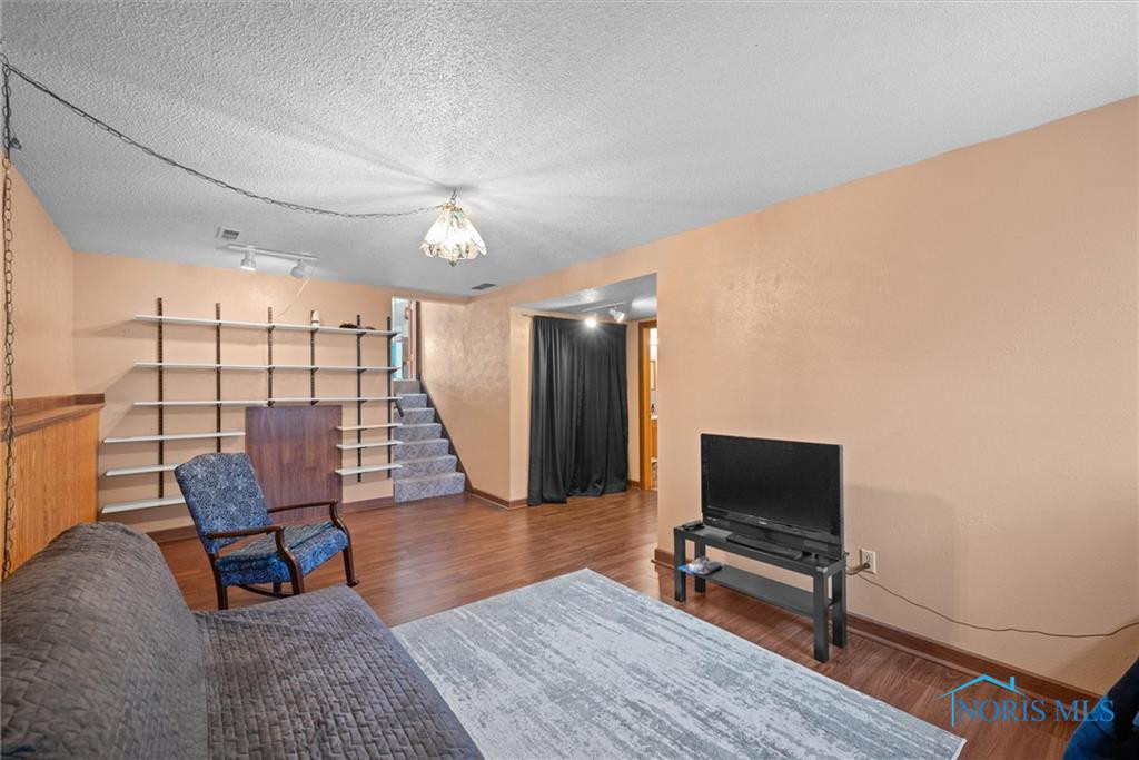 264 Chantilly Rue, Northwood