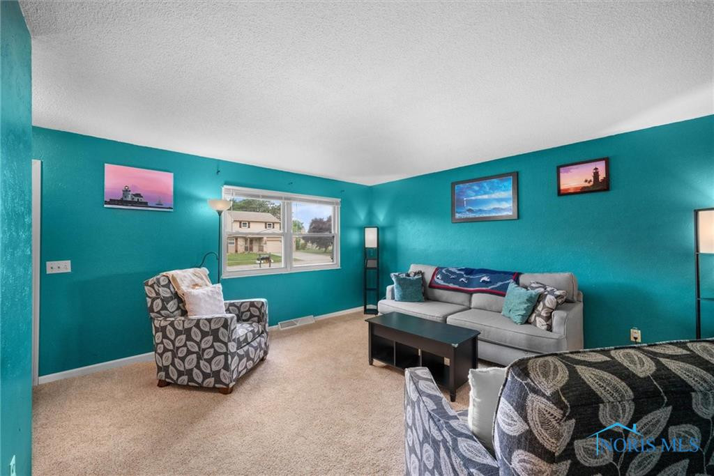 264 Chantilly Rue, Northwood