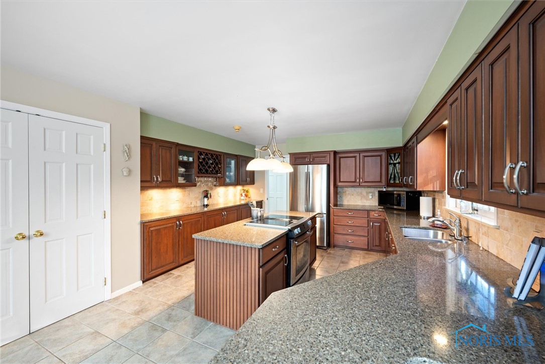 5002 Black Road
