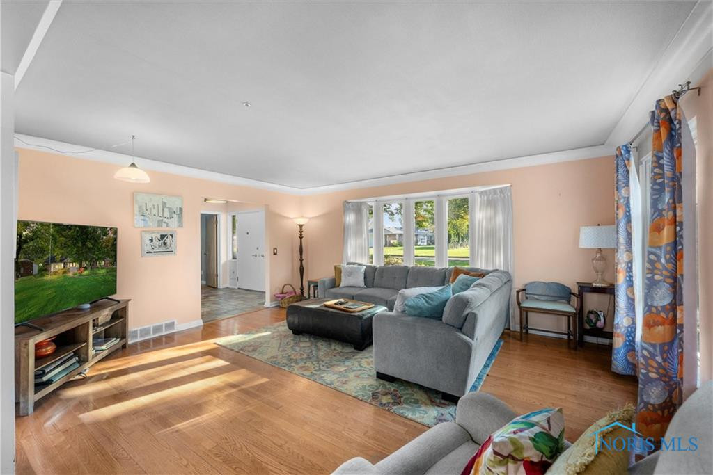 4259 Rose Garden Drive