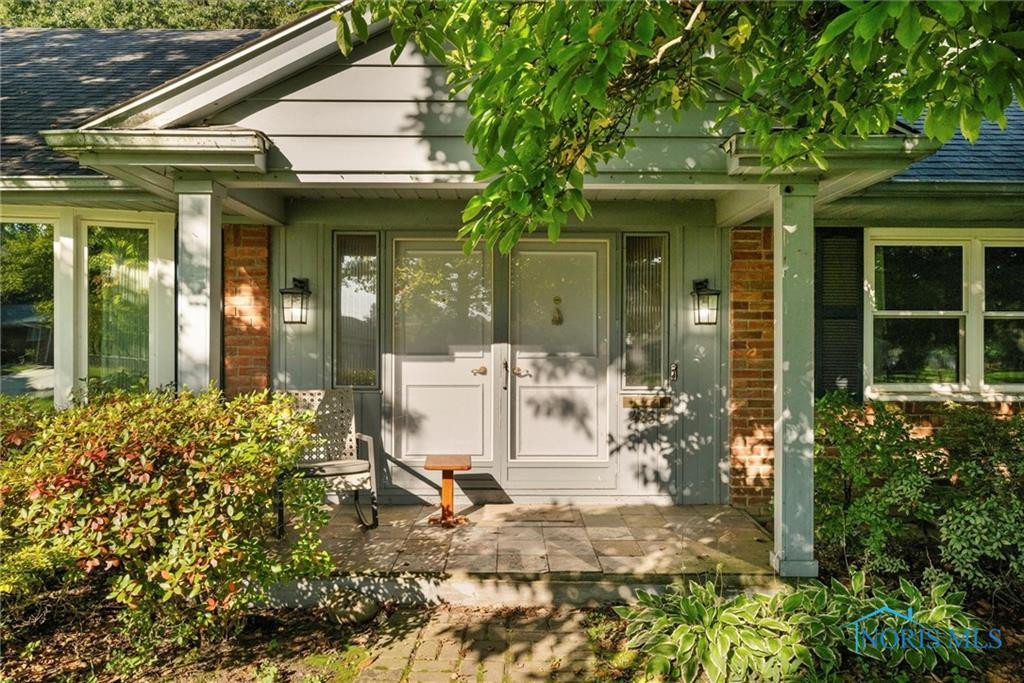 4259 Rose Garden Drive