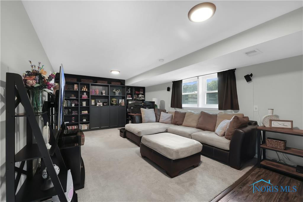 333 Southwood Drive, Perrysburg