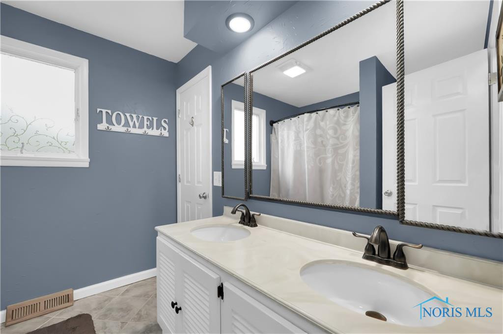 333 Southwood Drive, Perrysburg