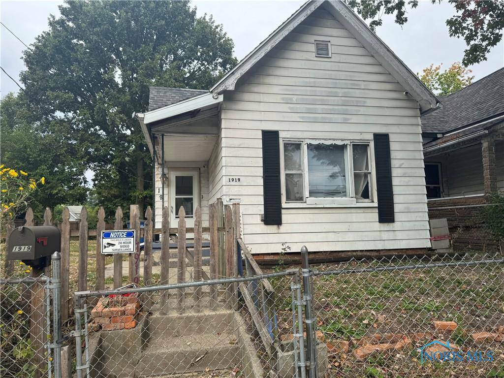 1919 N Ontario Street