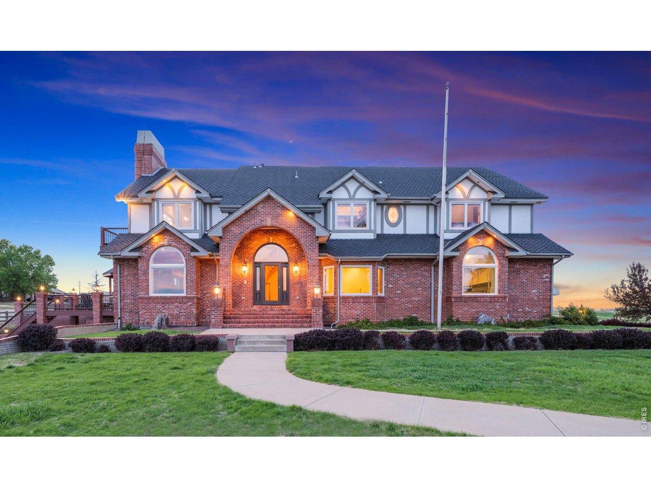 5337 Lookout Ridge Dr