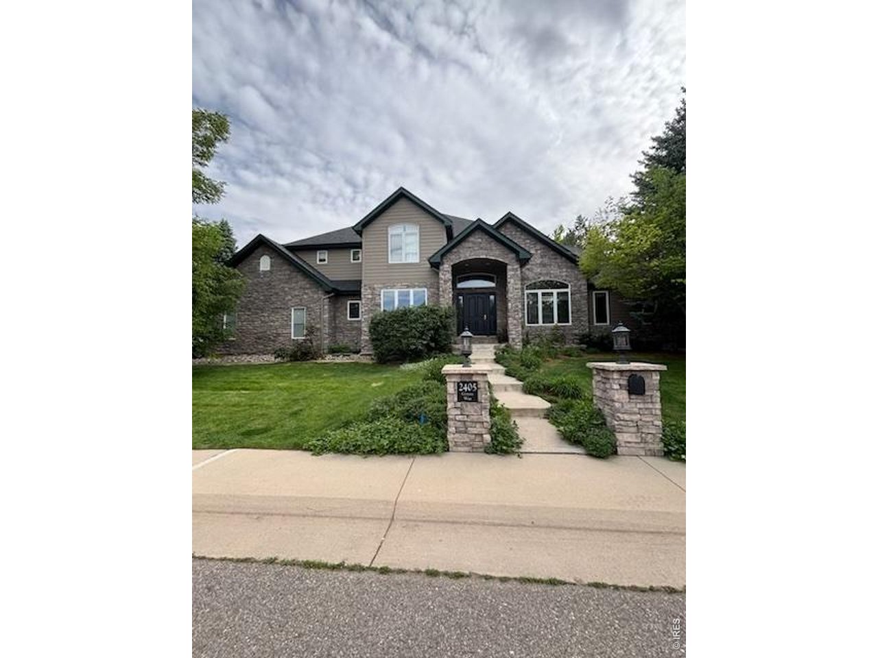 2405 Ginny Way