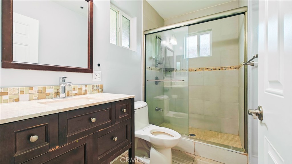 1009 S Marengo Avenue