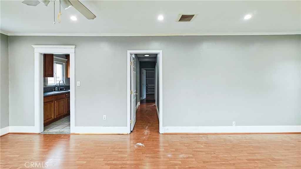 1009 S Marengo Avenue