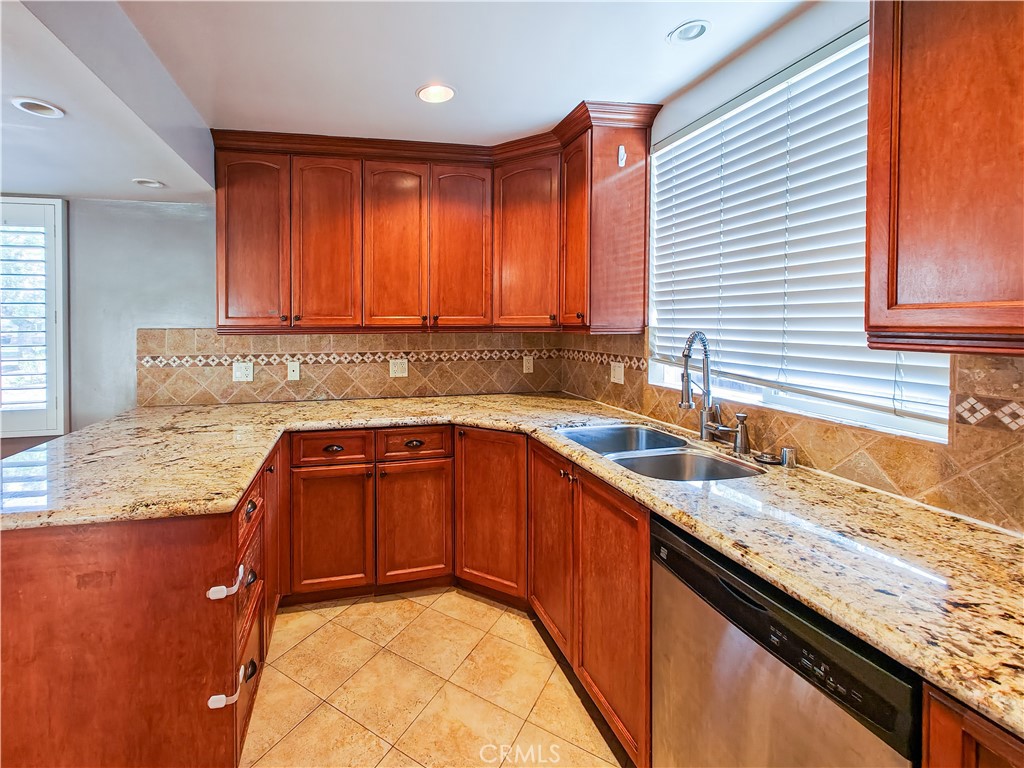 3165 Primavera Street