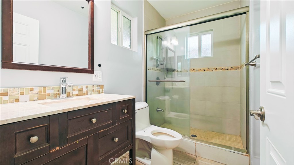 1009 S Marengo Avenue