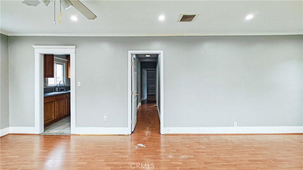 1009 S Marengo Avenue