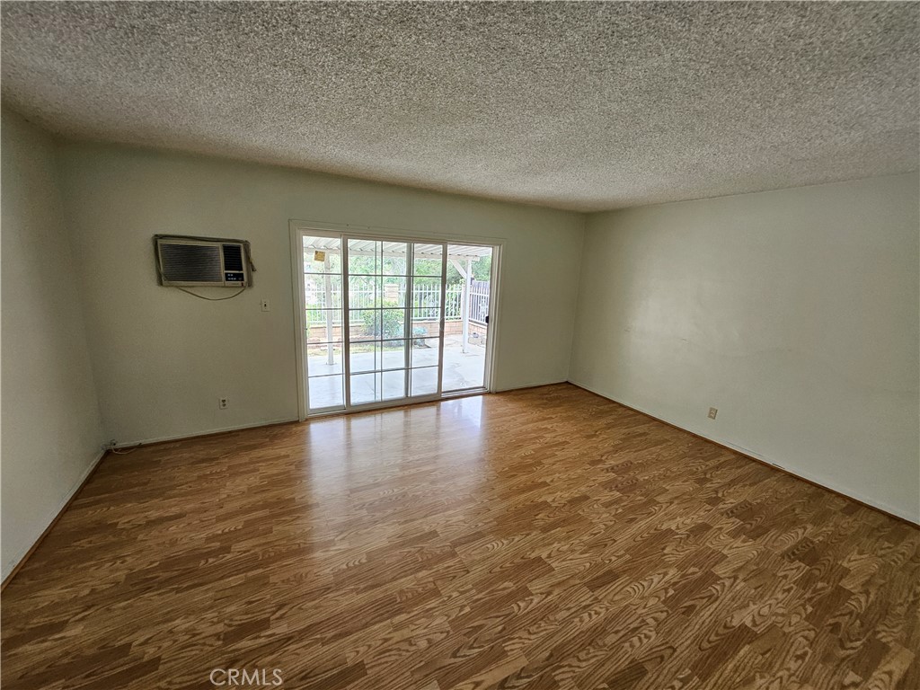 8009 Lake Knoll Drive