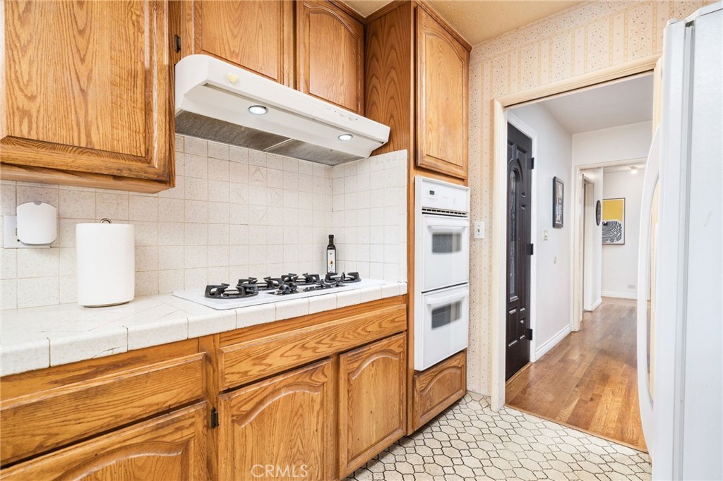 5005 N Rimhurst Avenue