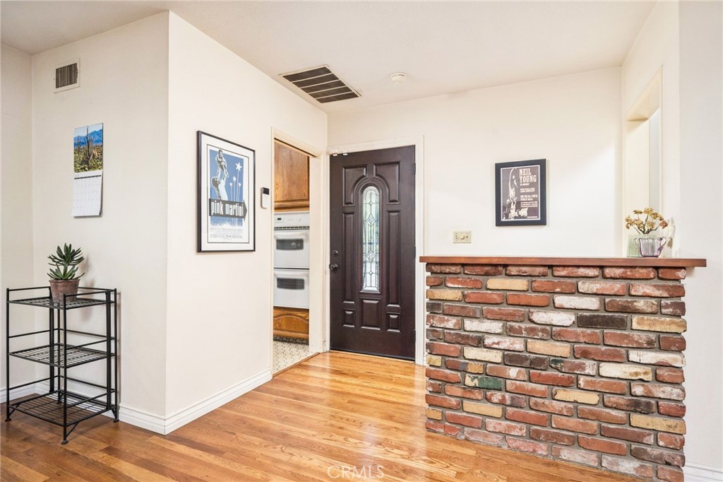 5005 N Rimhurst Avenue