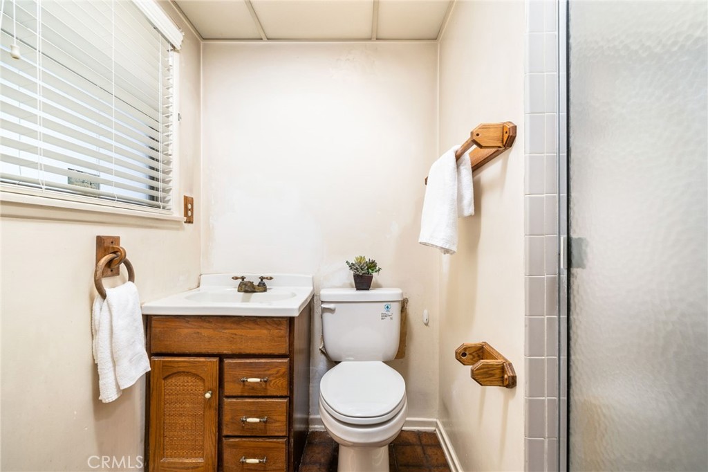 5005 N Rimhurst Avenue