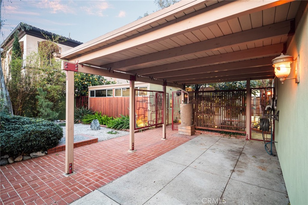 4736 Williams Avenue