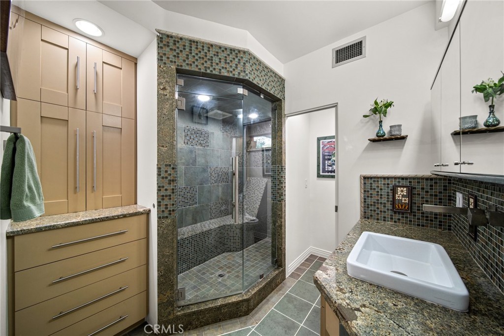 4736 Williams Avenue