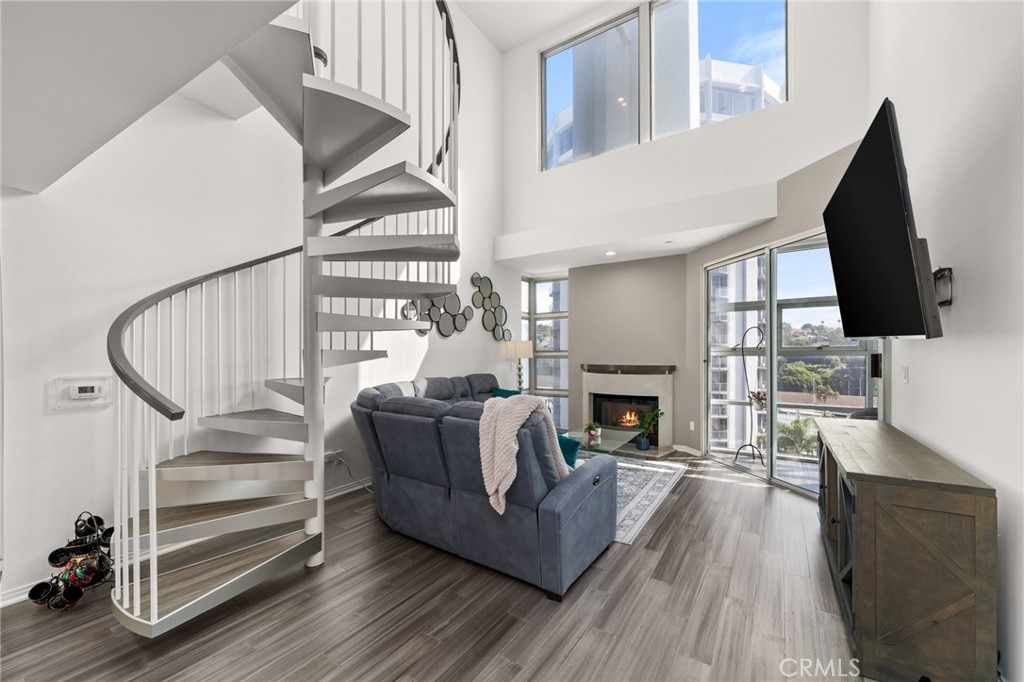 171 N Church Lane 407