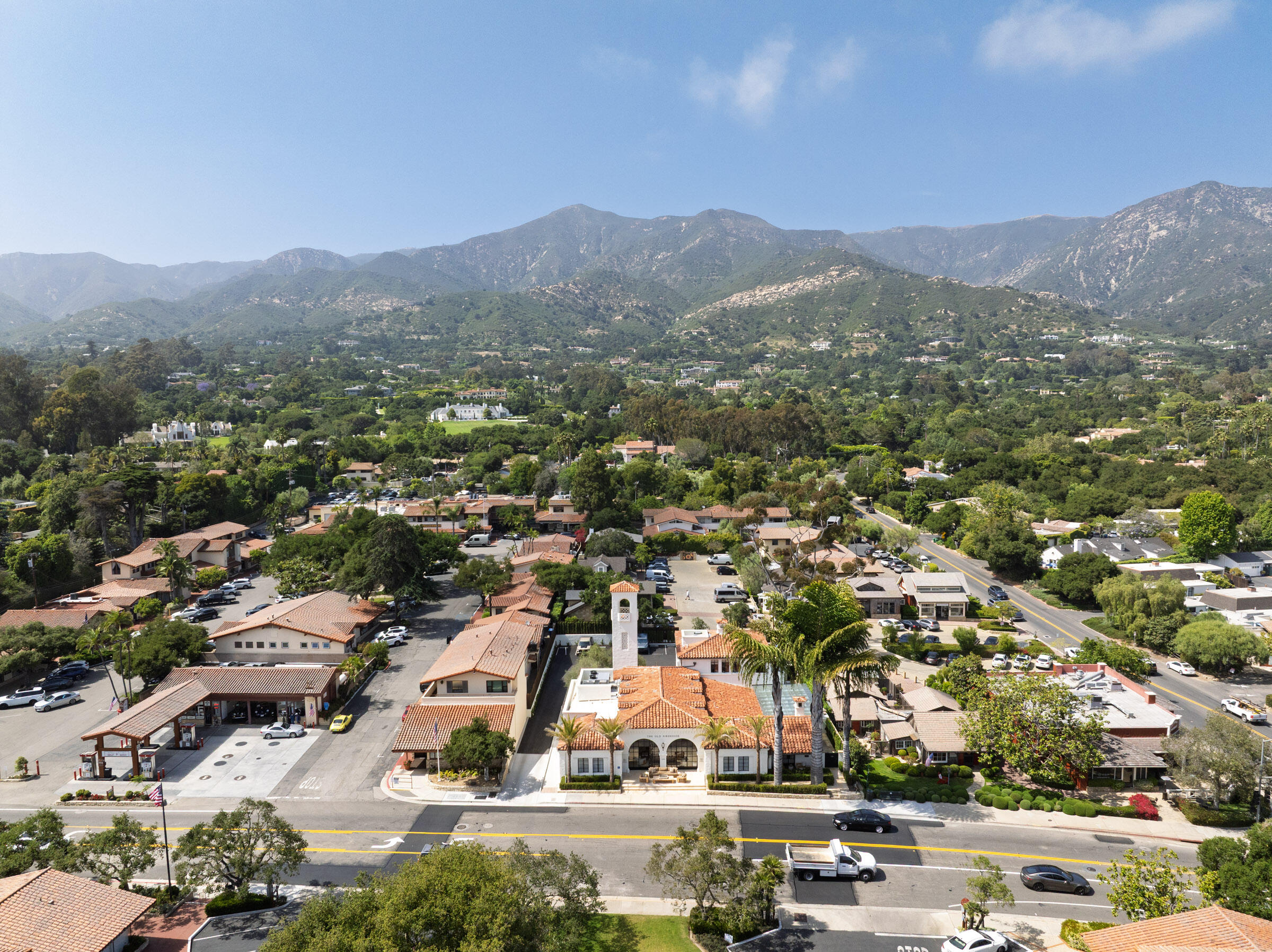 1067 E Mountain Drive