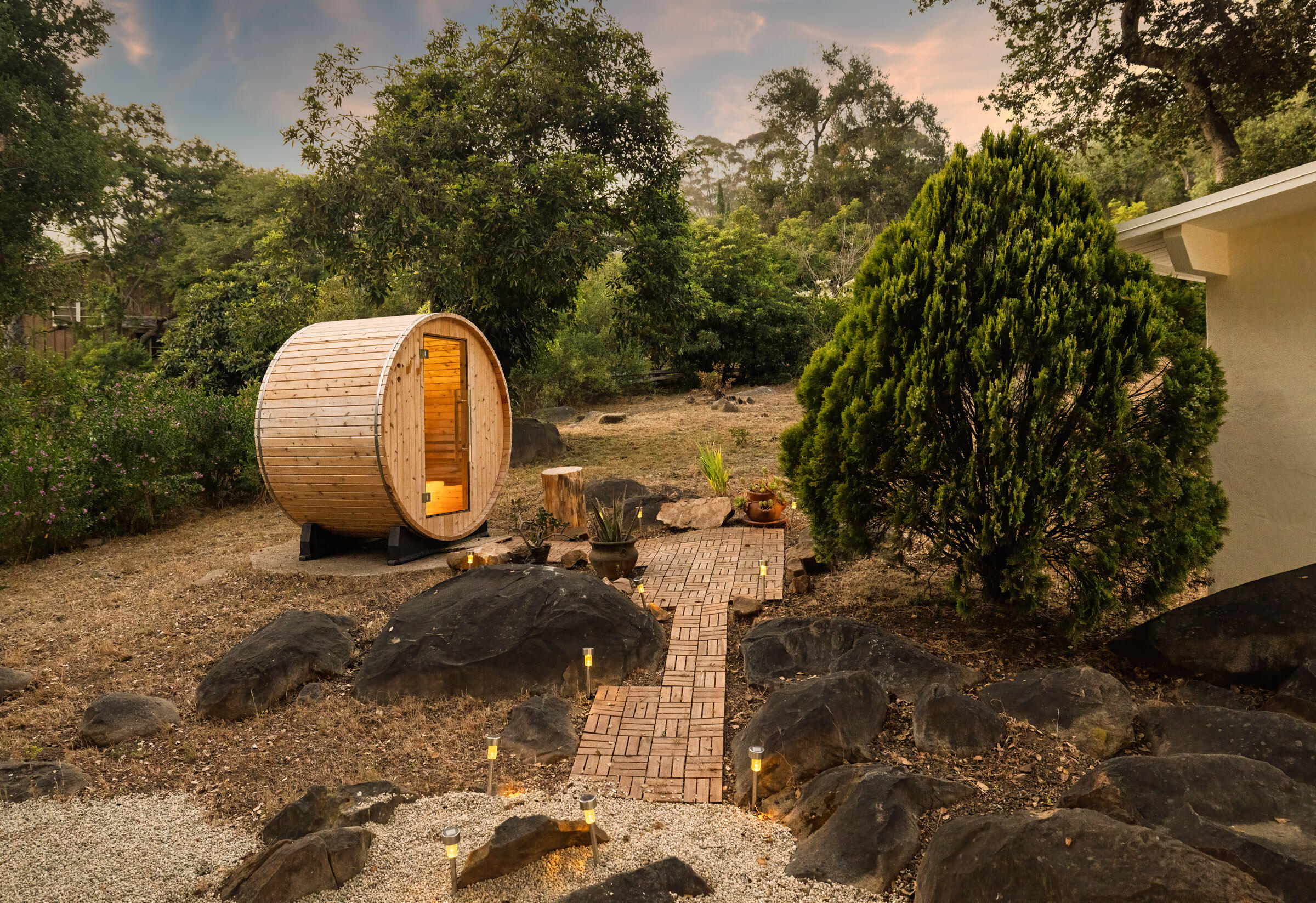 1067 E Mountain Drive