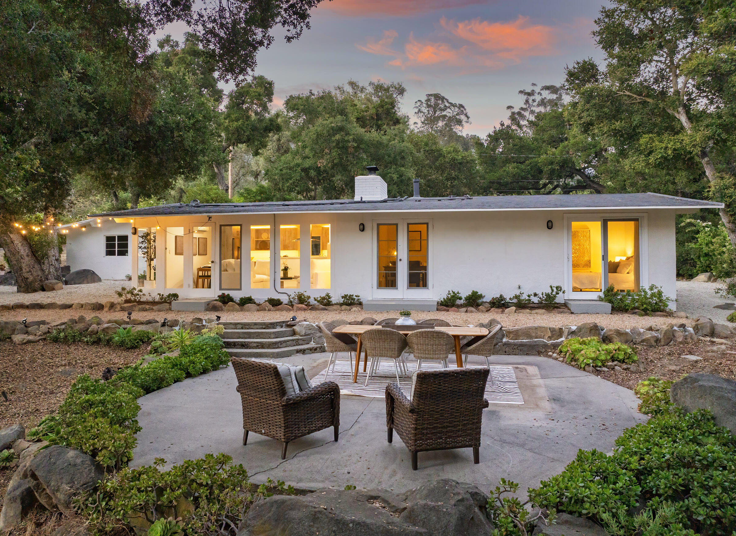 1067 E Mountain Drive