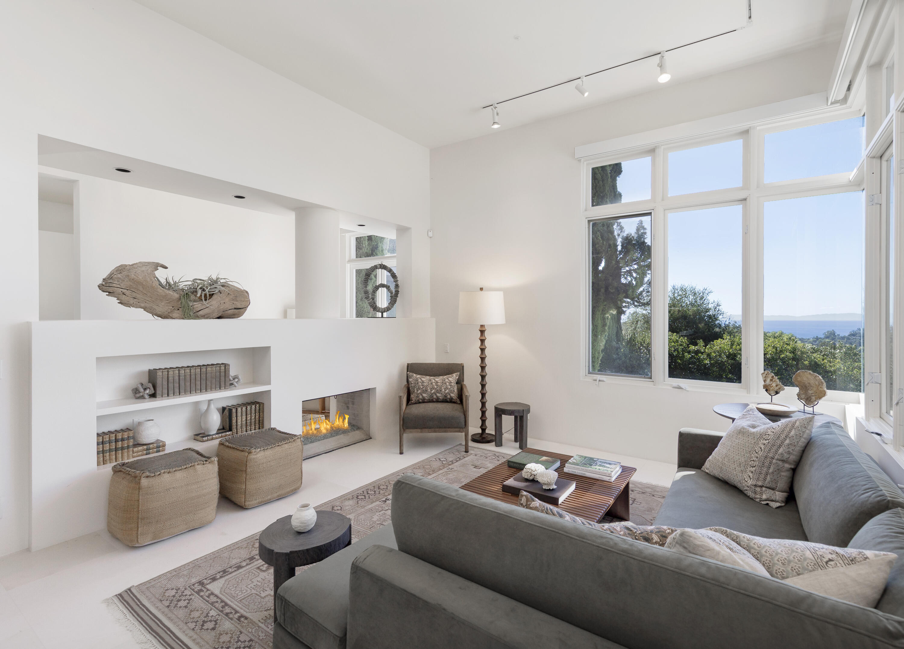 191 E Mountain Drive