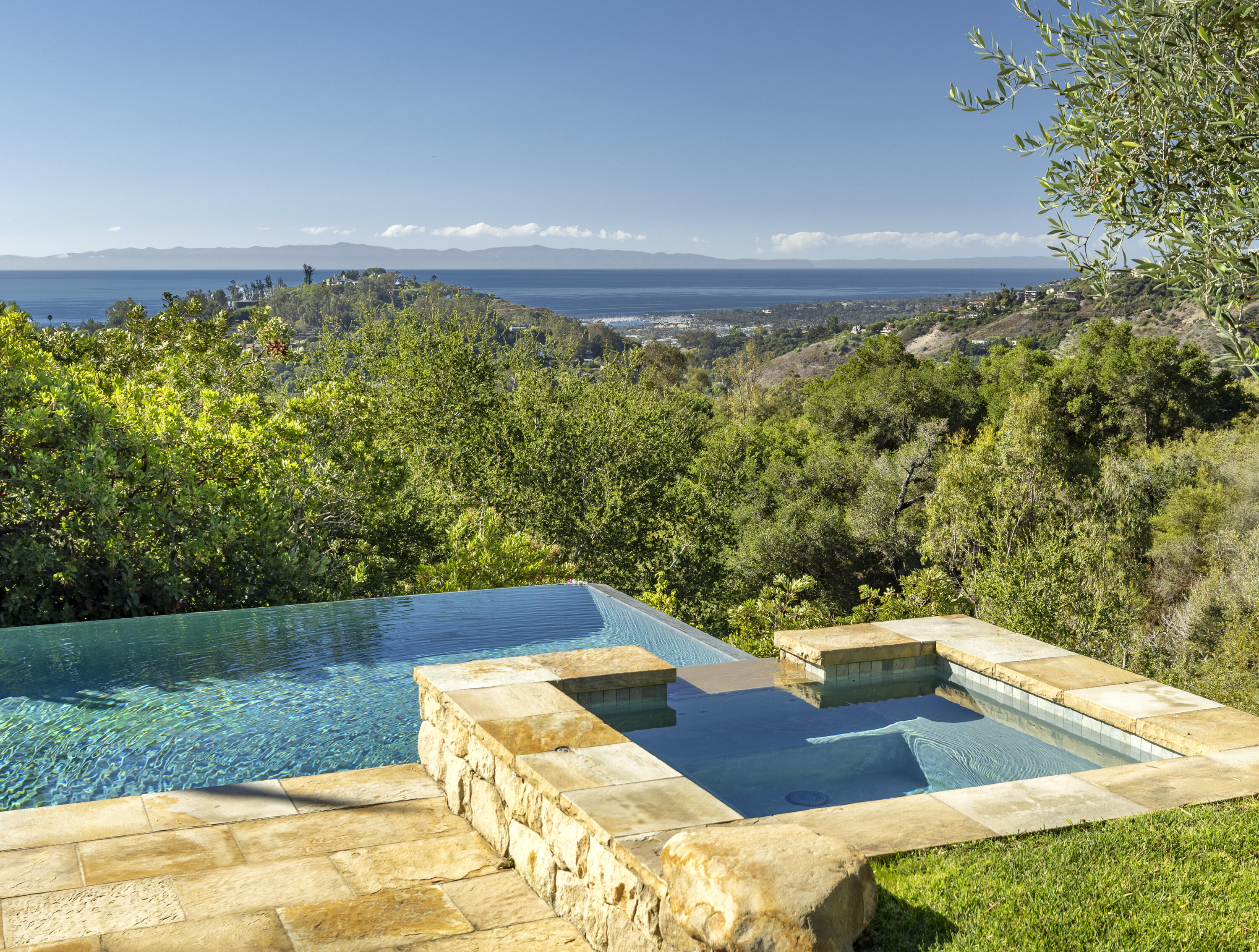 191 E Mountain Drive