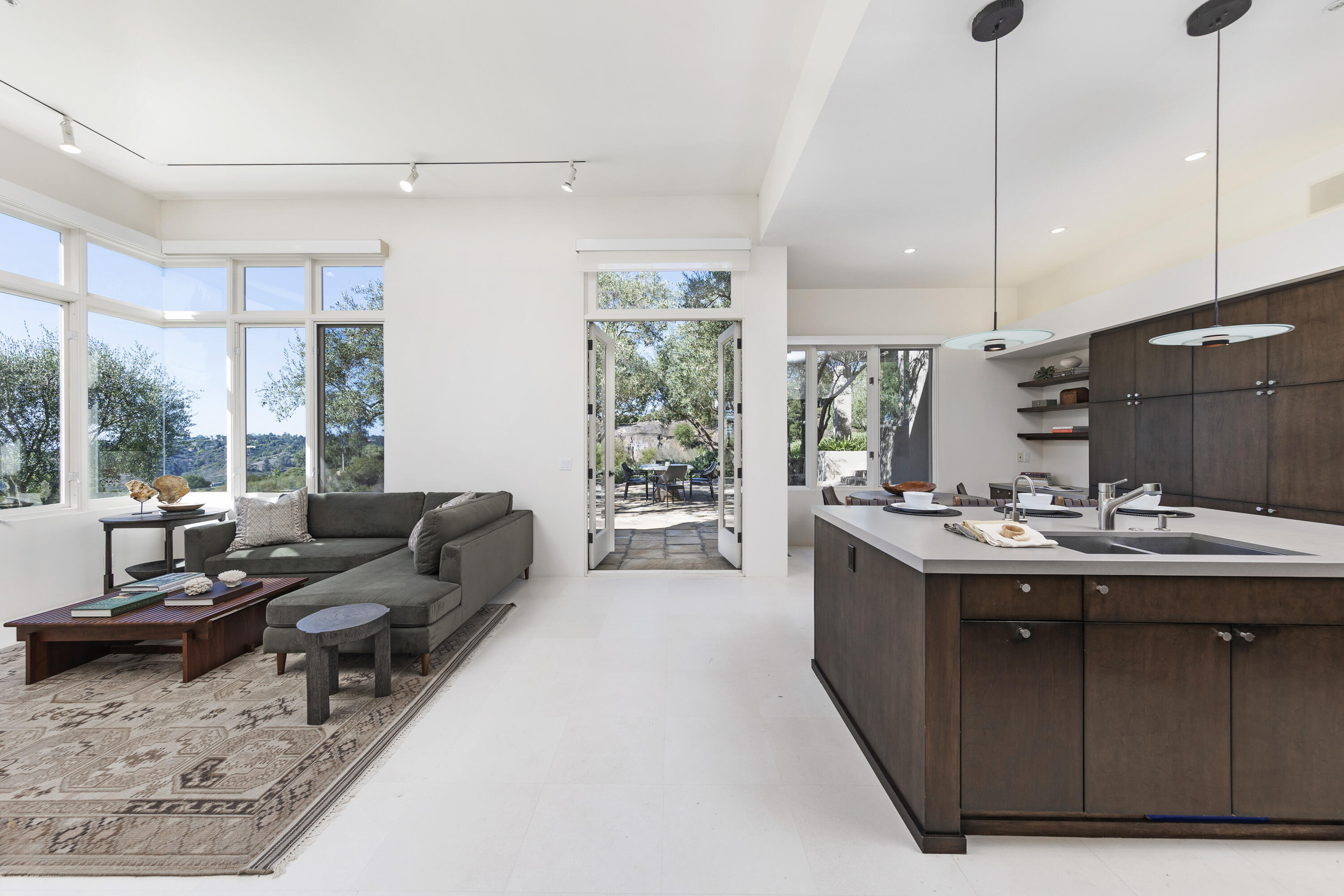 191 E Mountain Drive