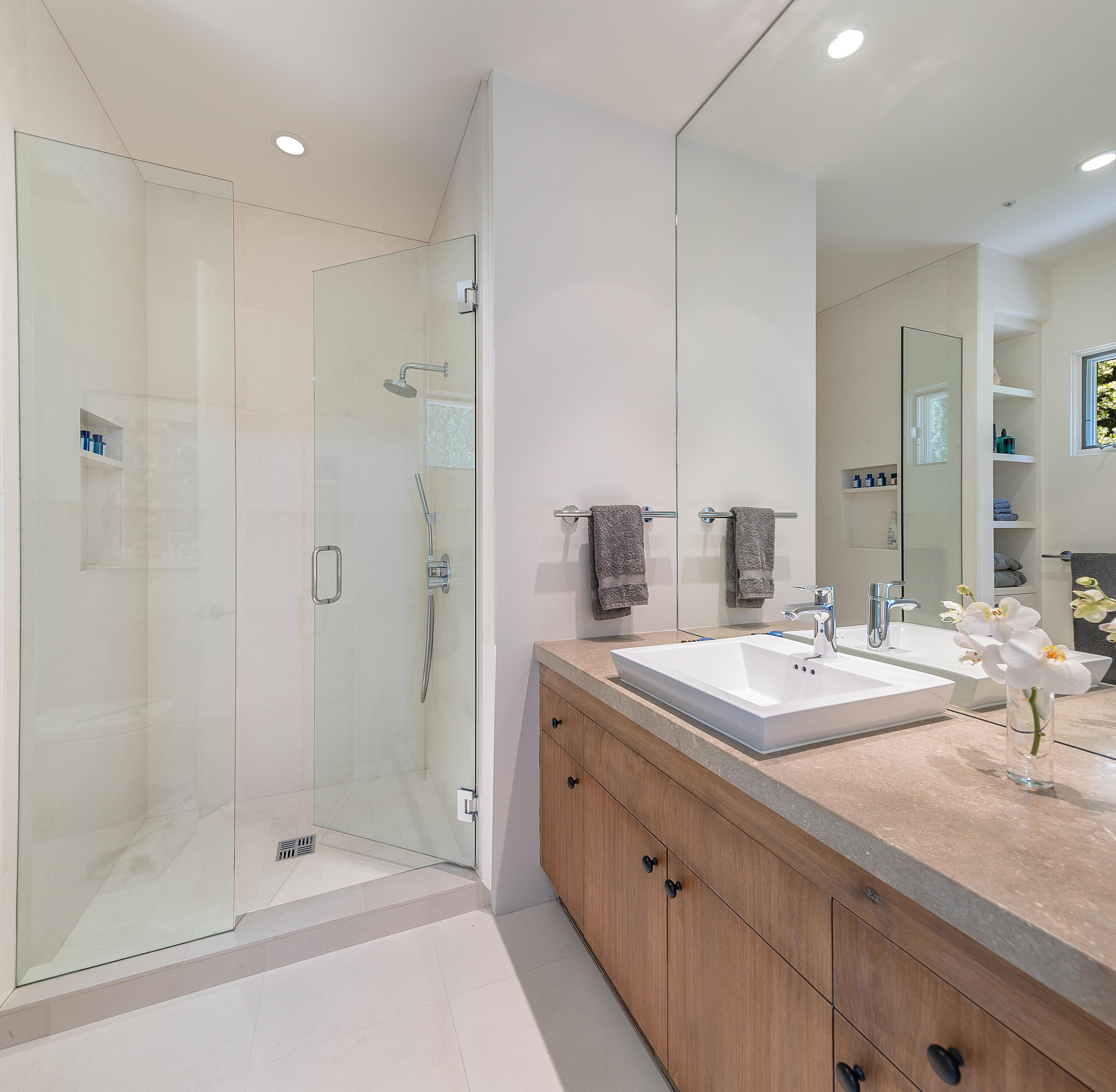 191 E Mountain Drive