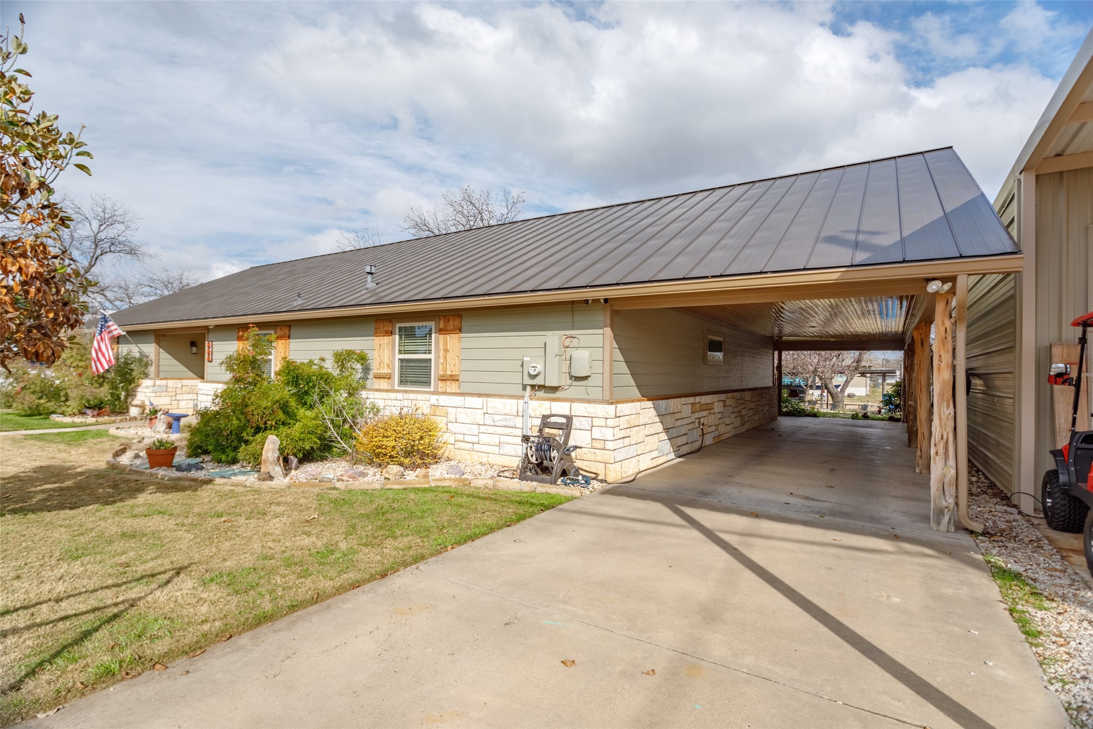 3417 Tahitian Court