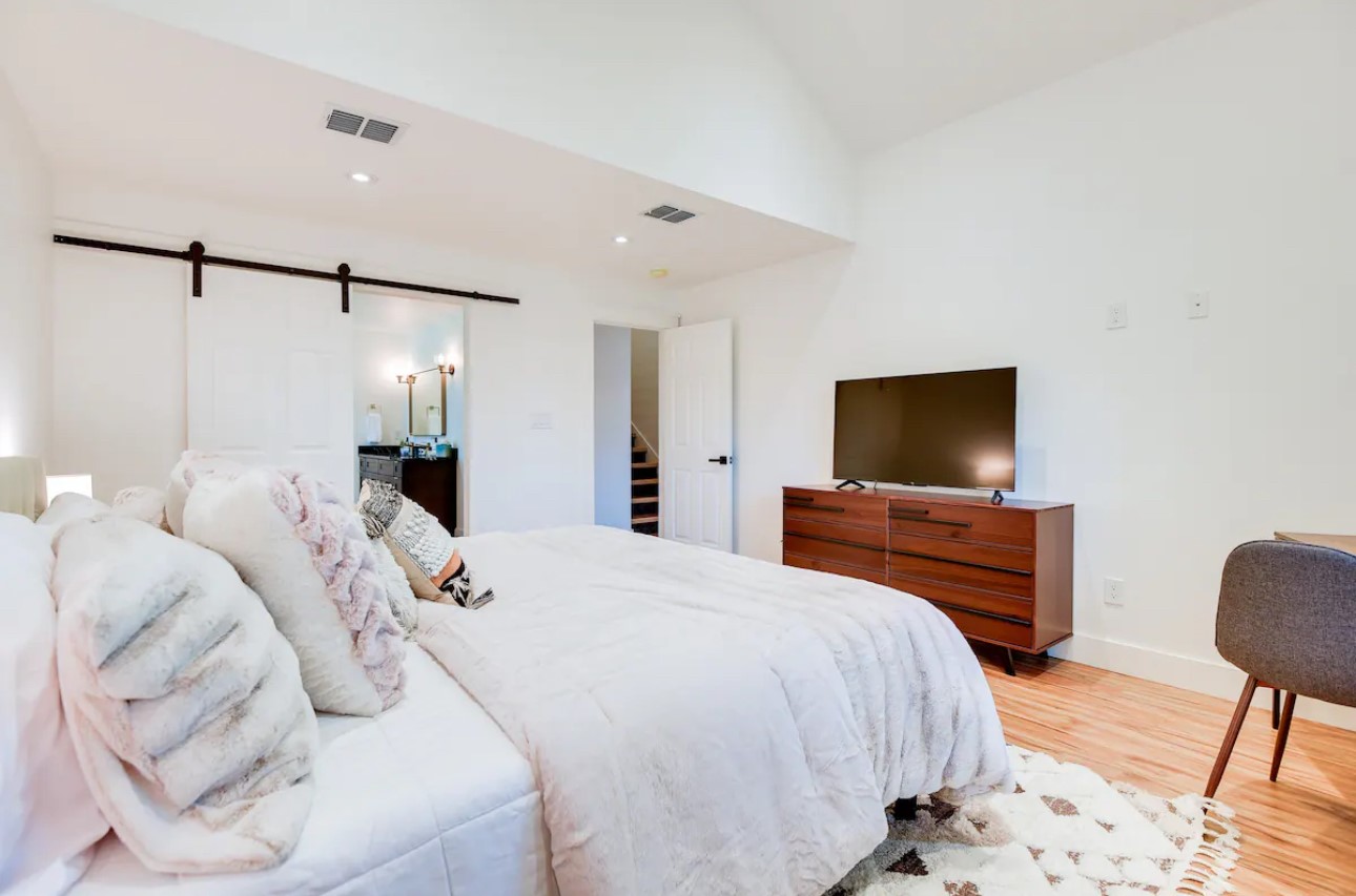 3422 Tahitian Court