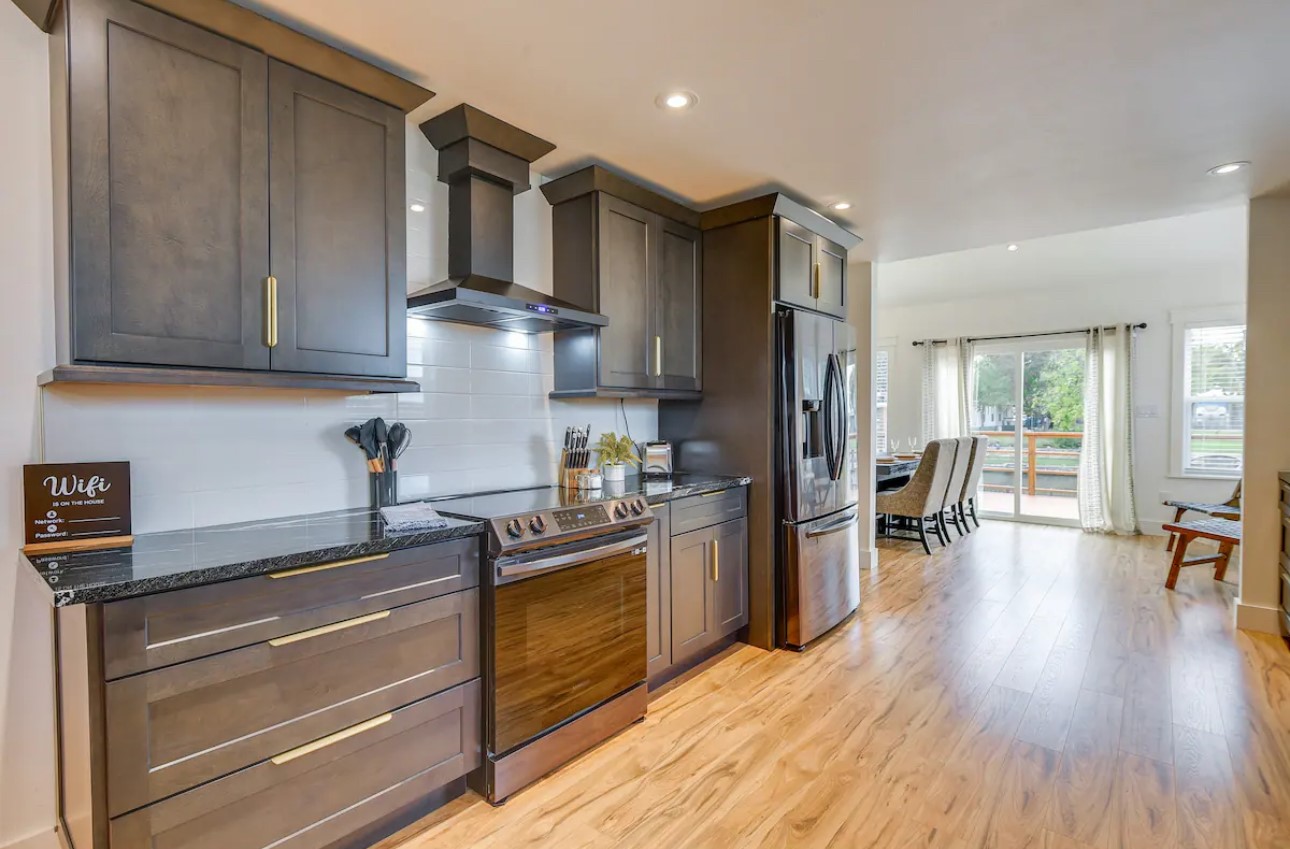 3422 Tahitian Court