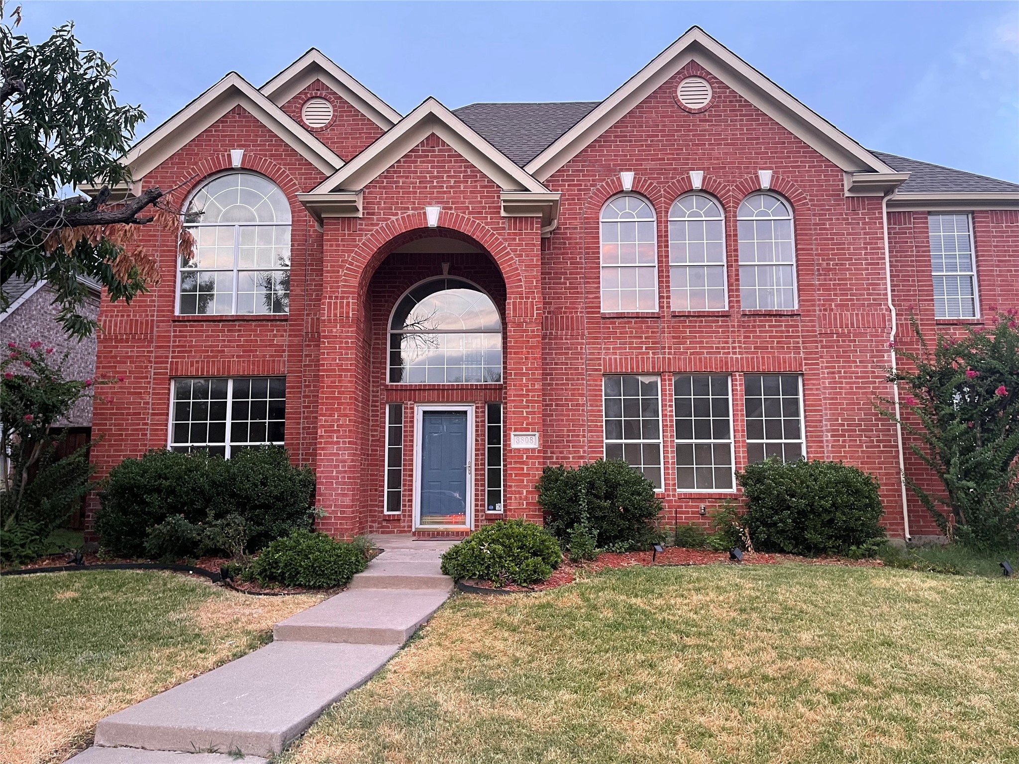 3808 Hunters Trail