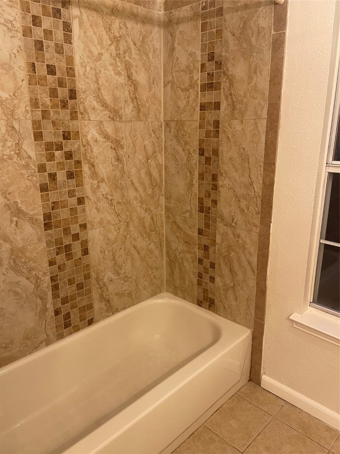 3808 Hunters Trail