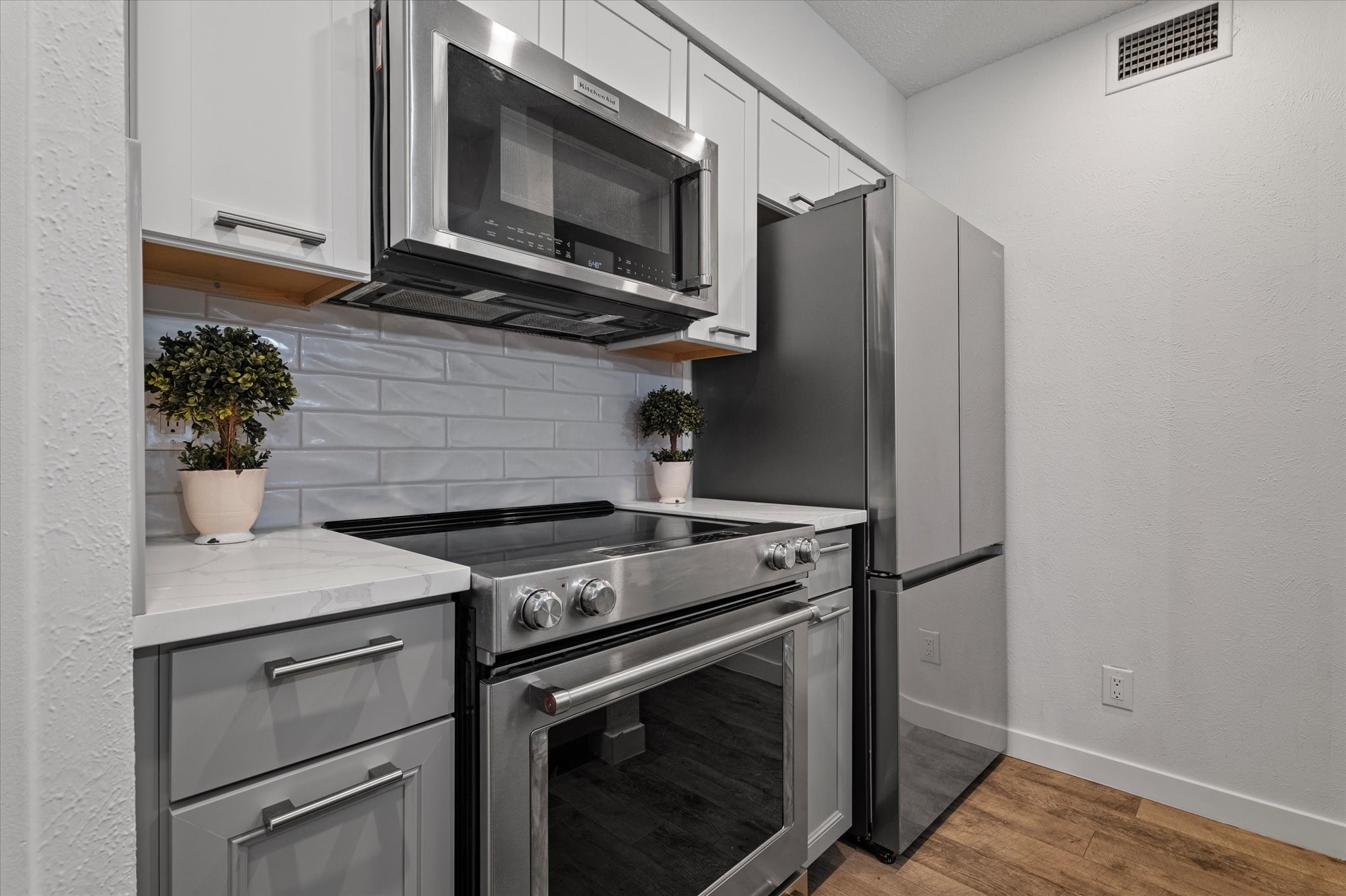 4851 Cedar Springs Road 184