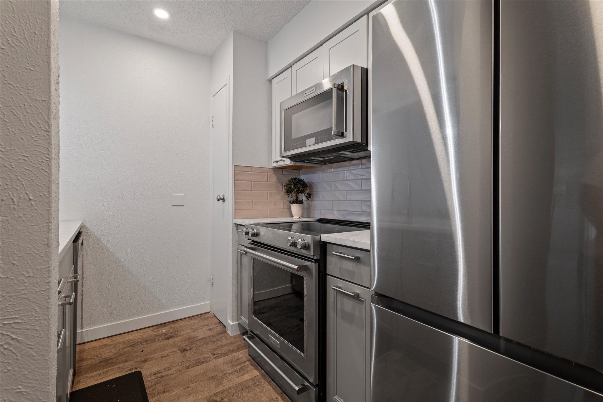 4851 Cedar Springs Road 184