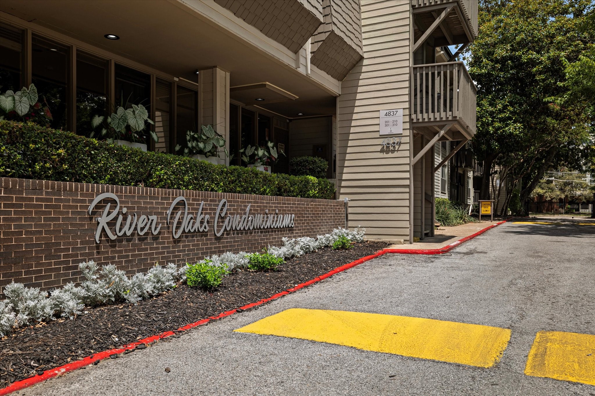 4851 Cedar Springs Road 184