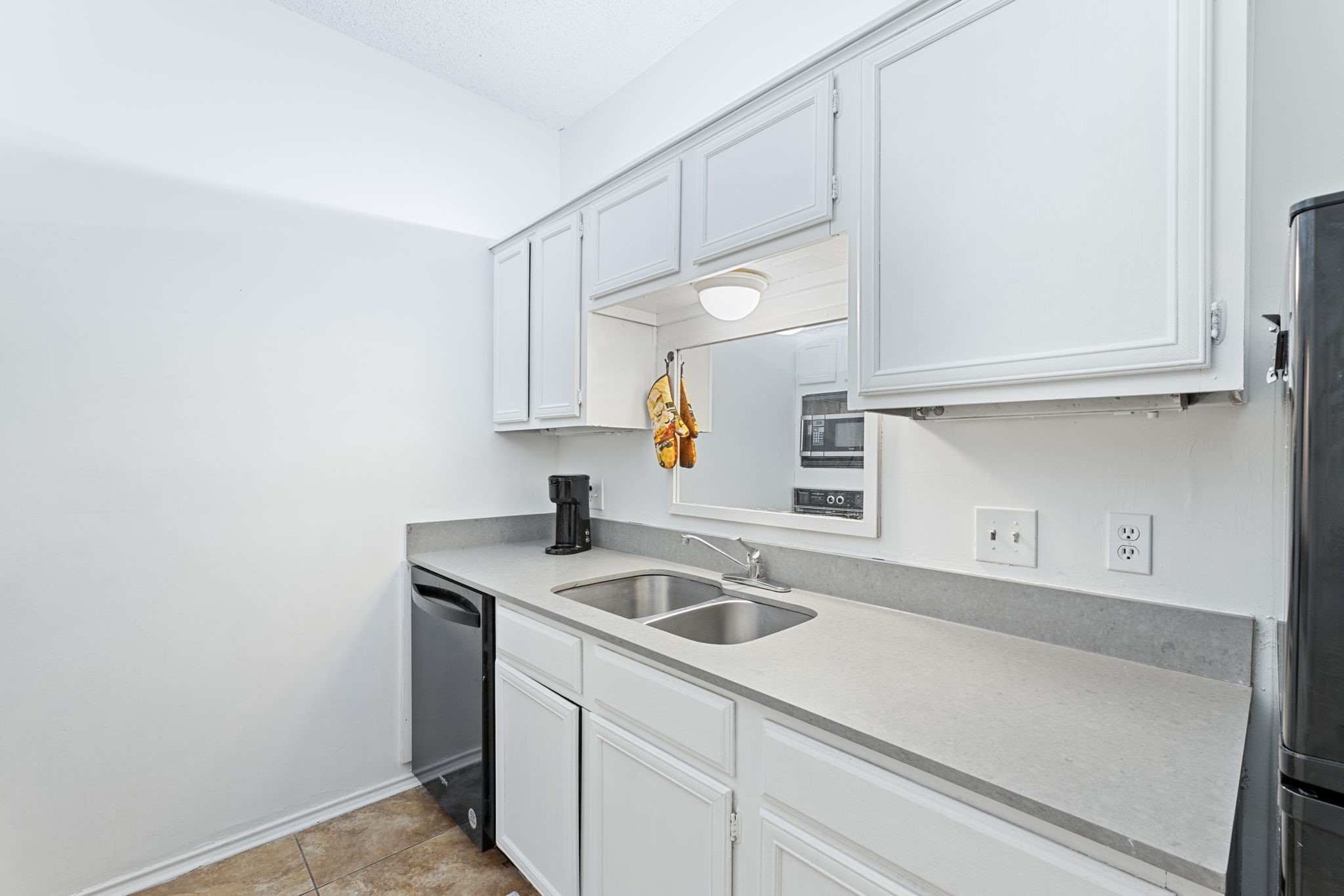 9254 Forest Lane 703