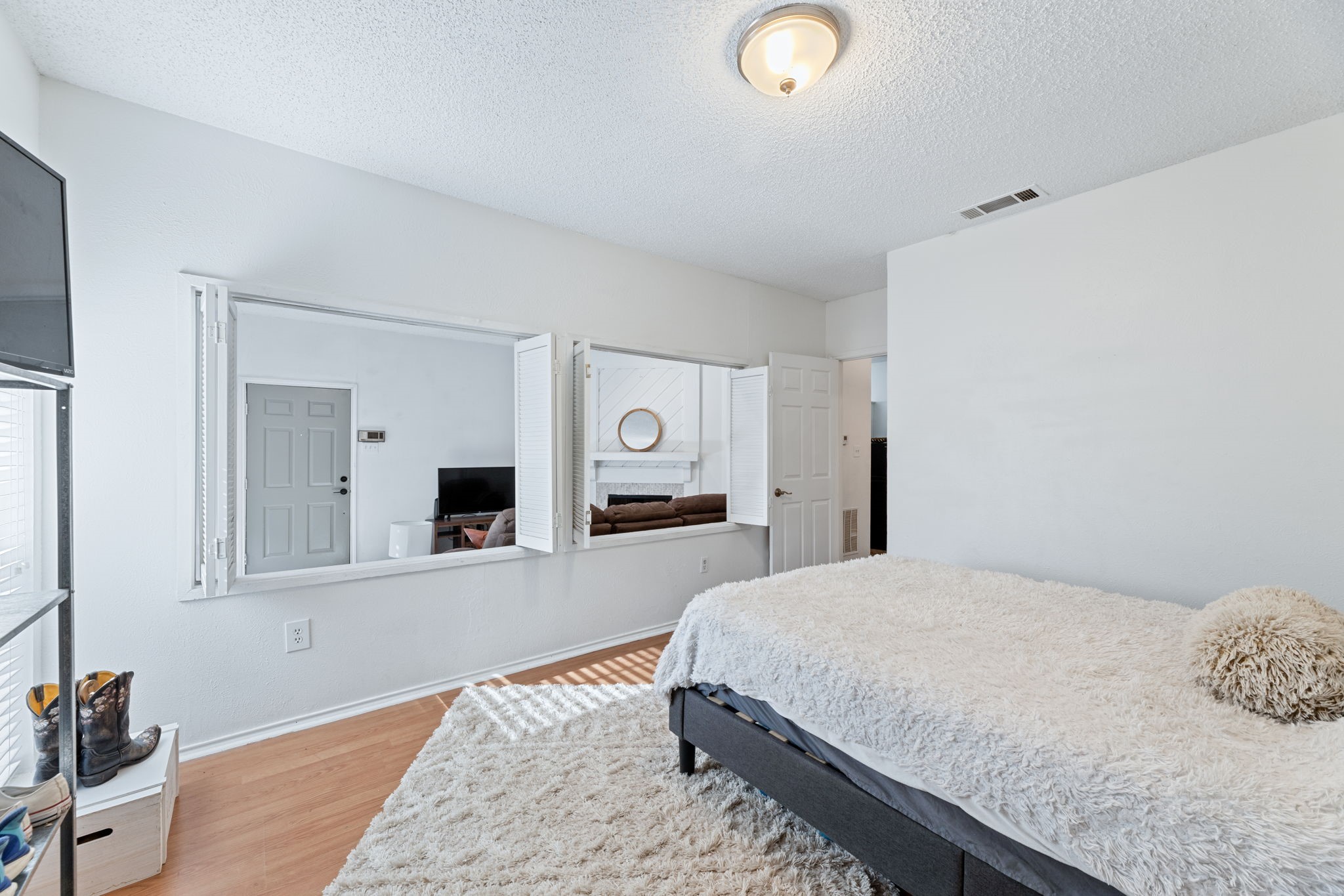 9254 Forest Lane 703