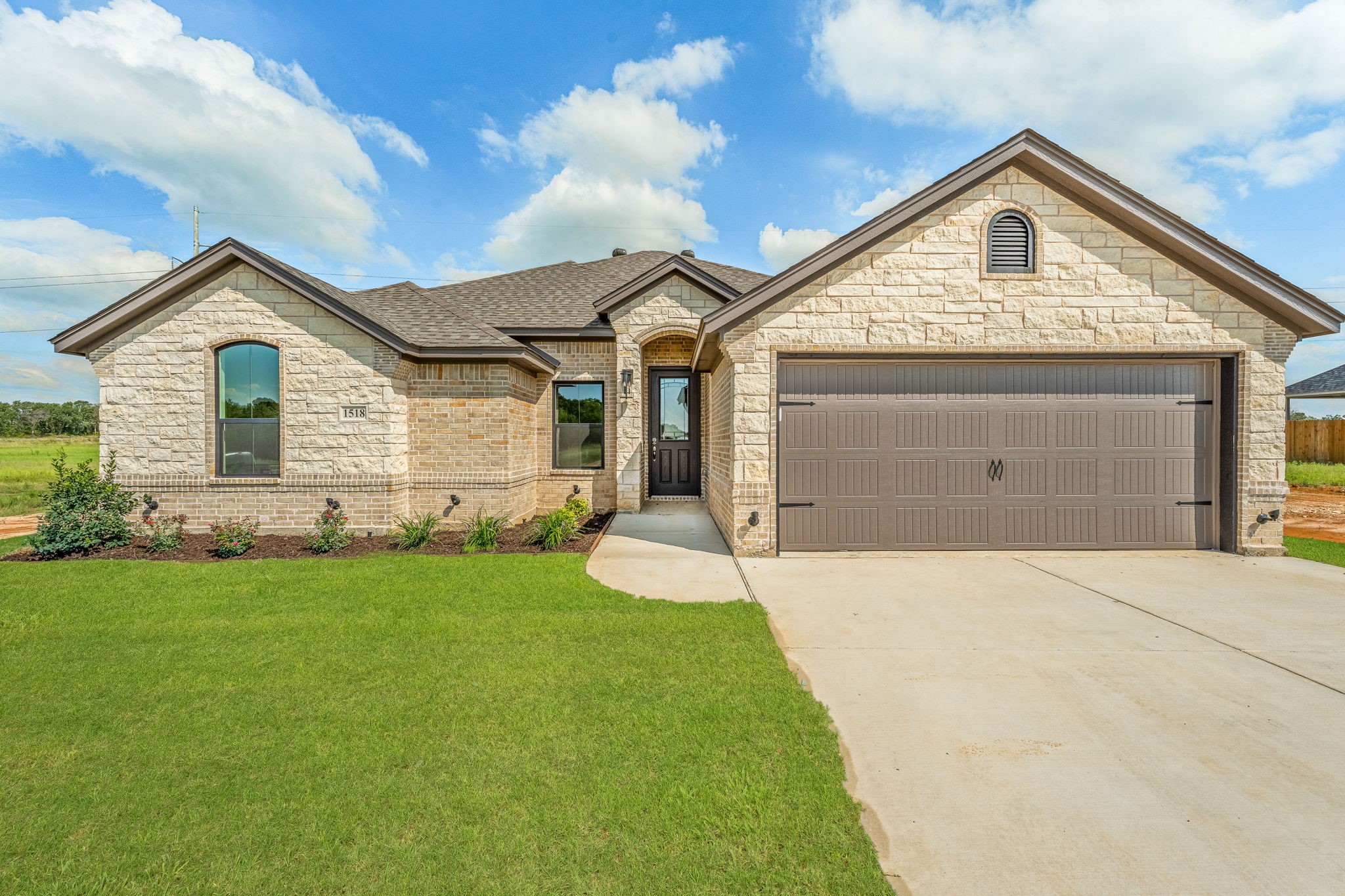 1518 Oleander Drive