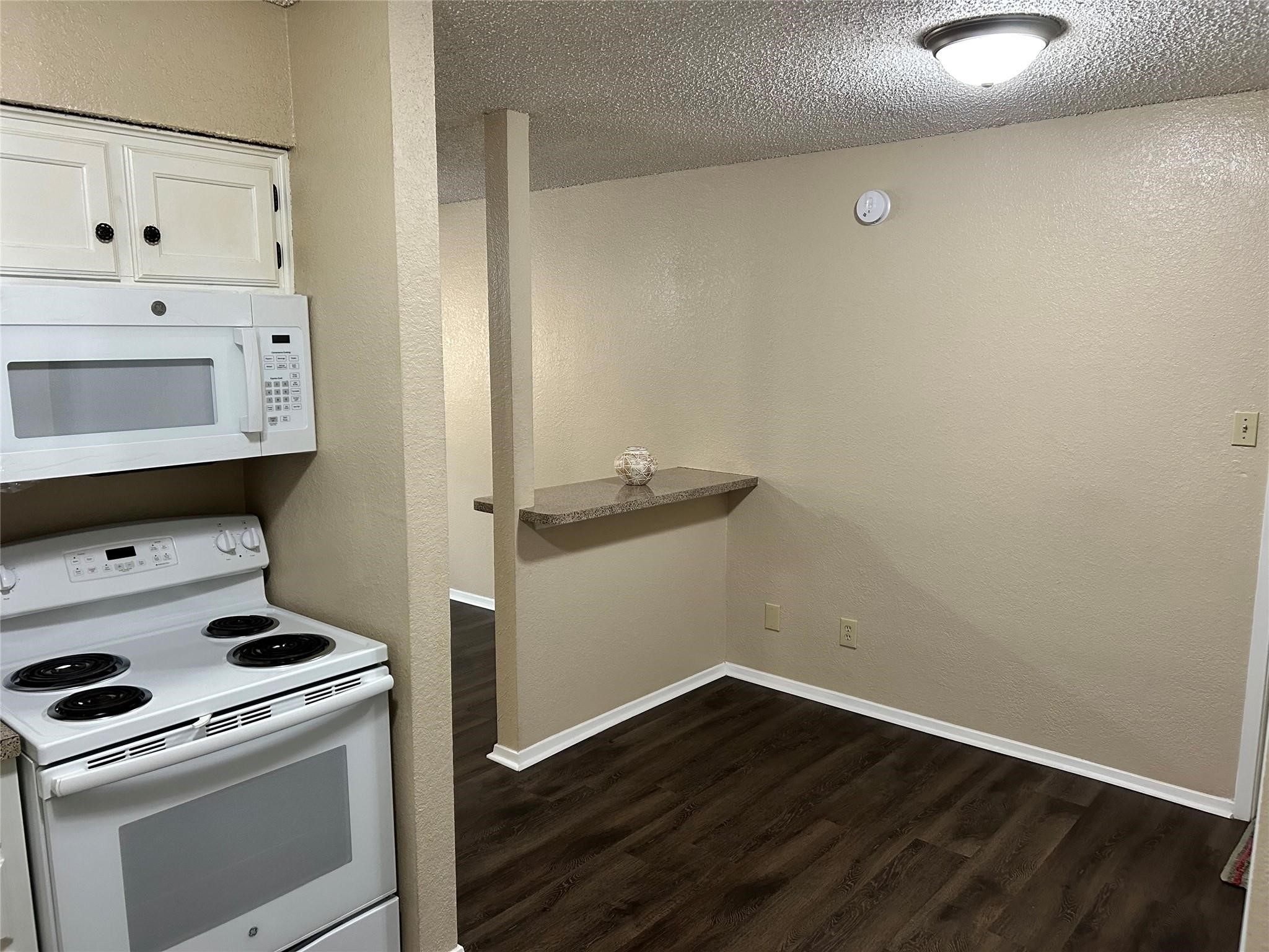 433 S Las Vegas Trail