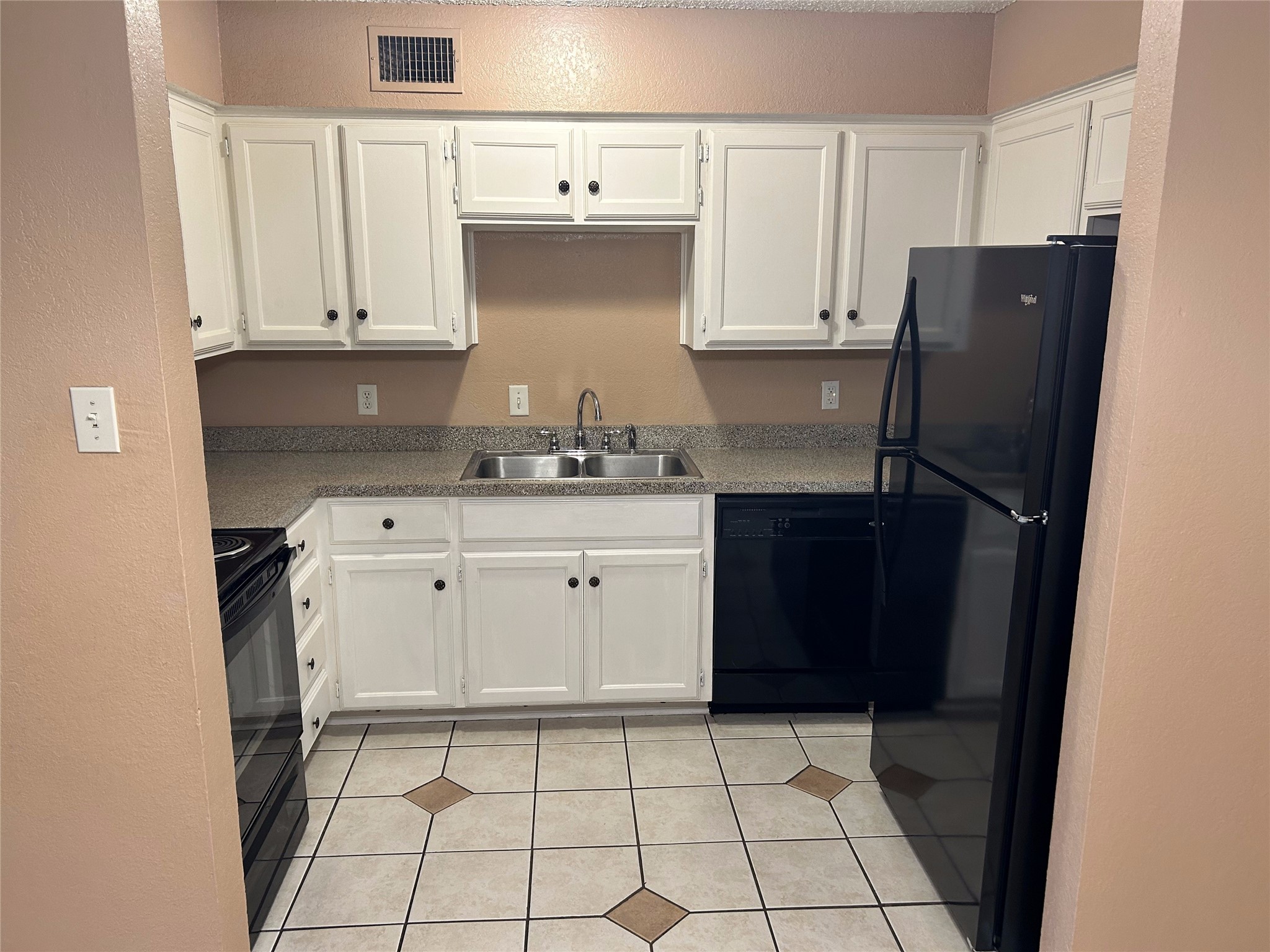 433 S Las Vegas Trail