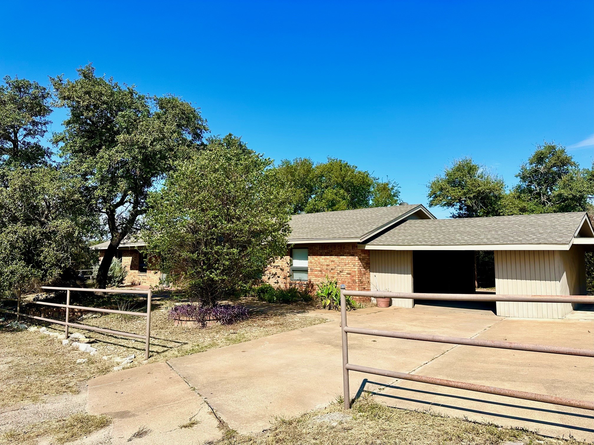 4742 Peak Road