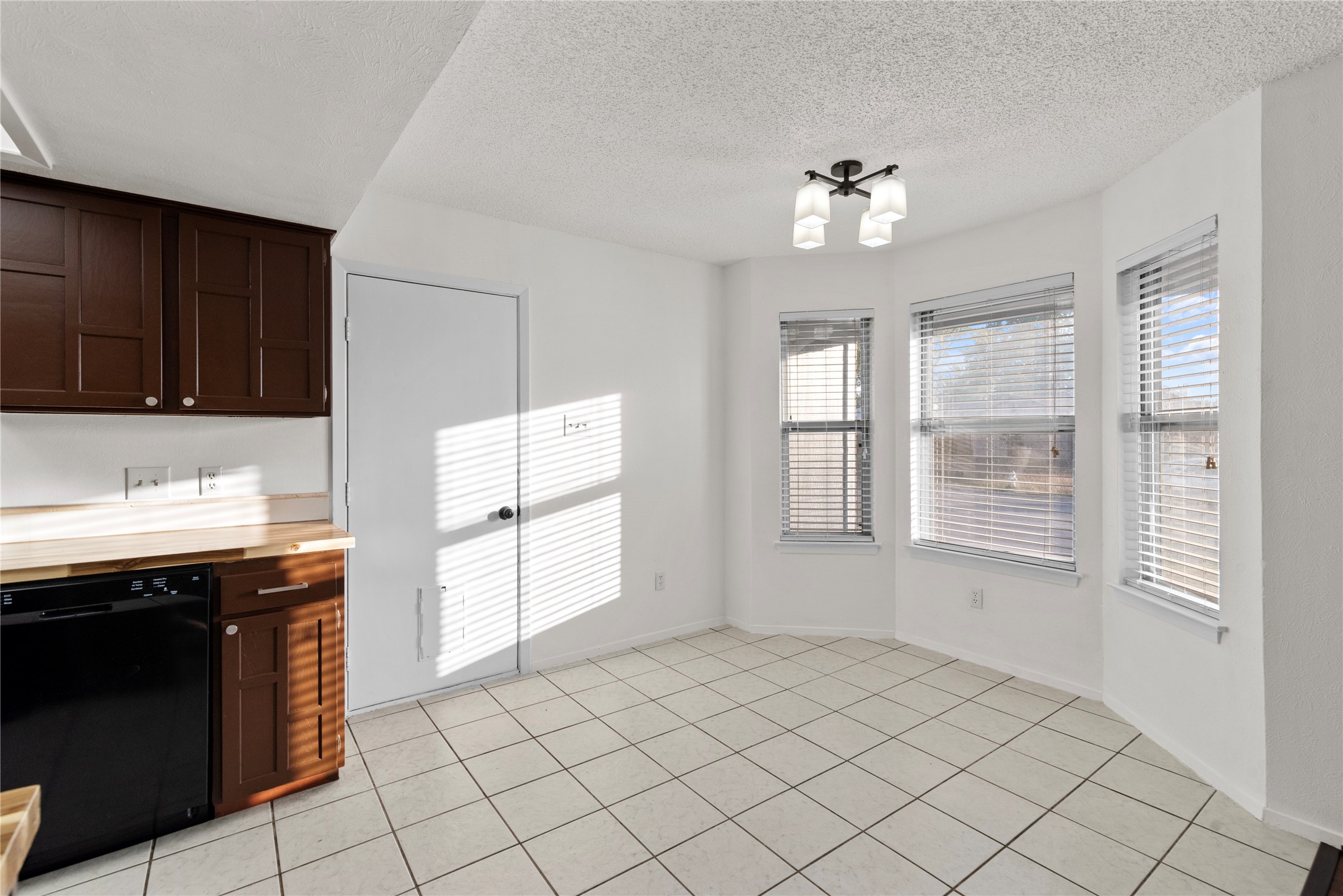 3408 Leatherleaf Lane