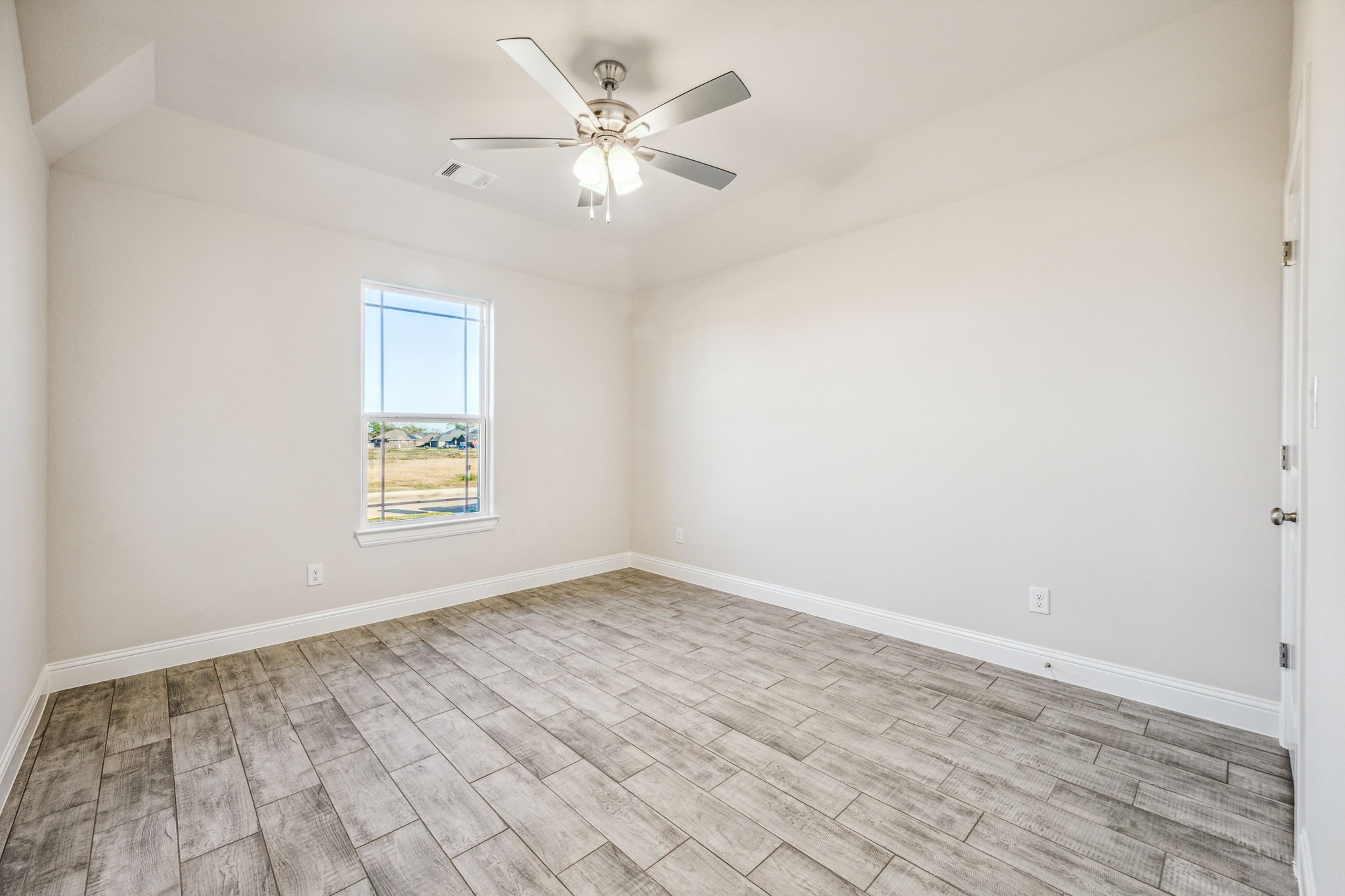 523 Calla Lily Way