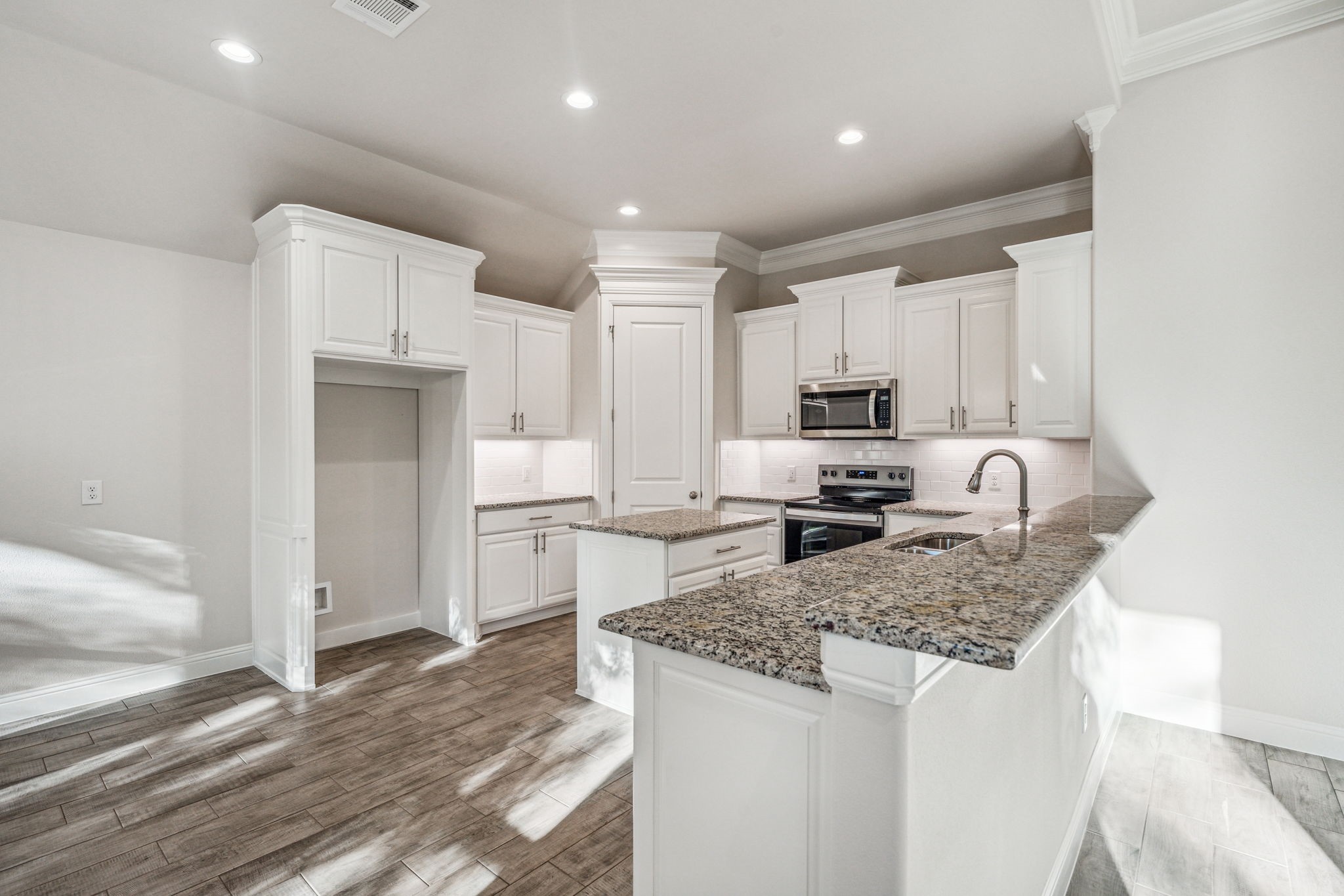 523 Calla Lily Way