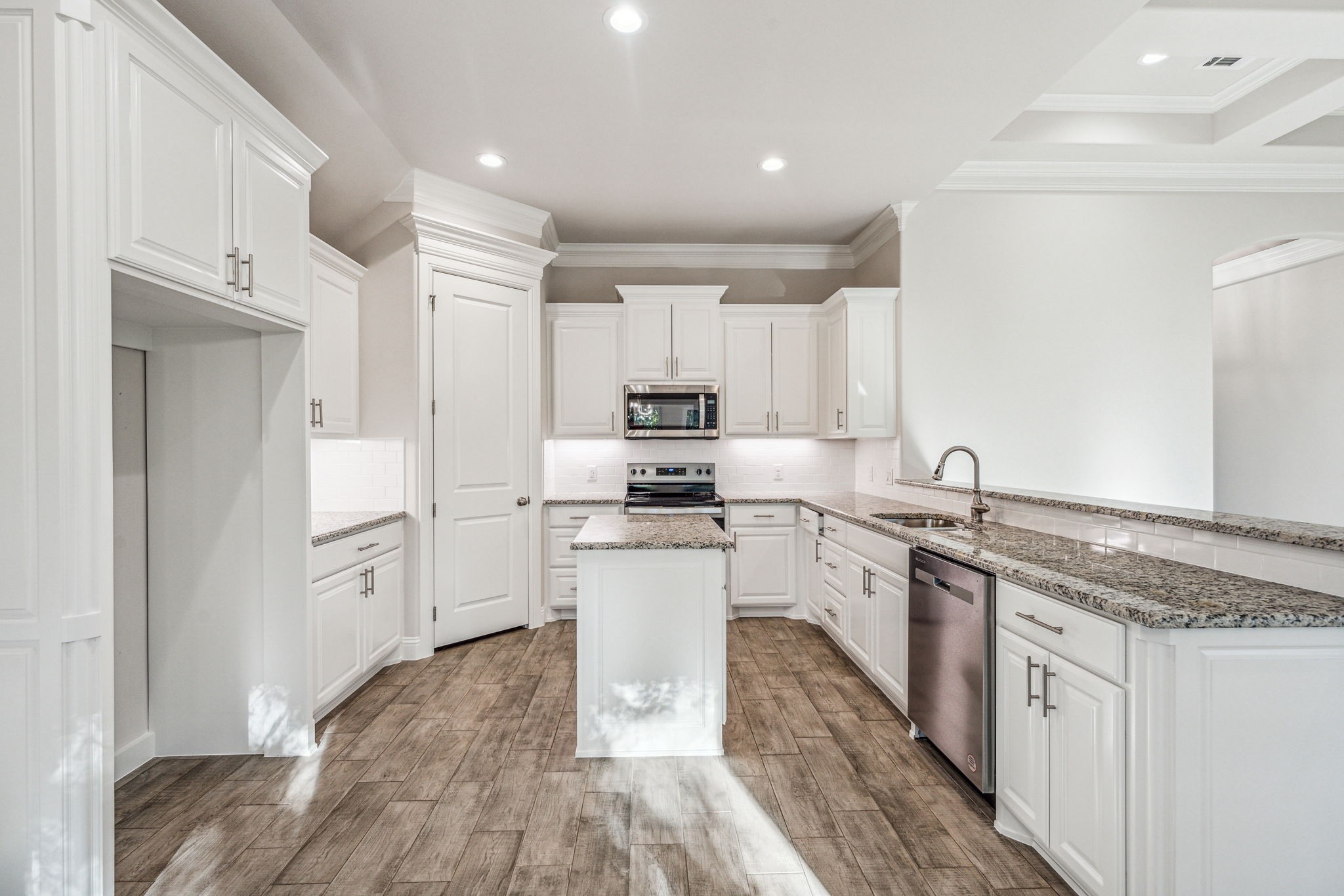 523 Calla Lily Way