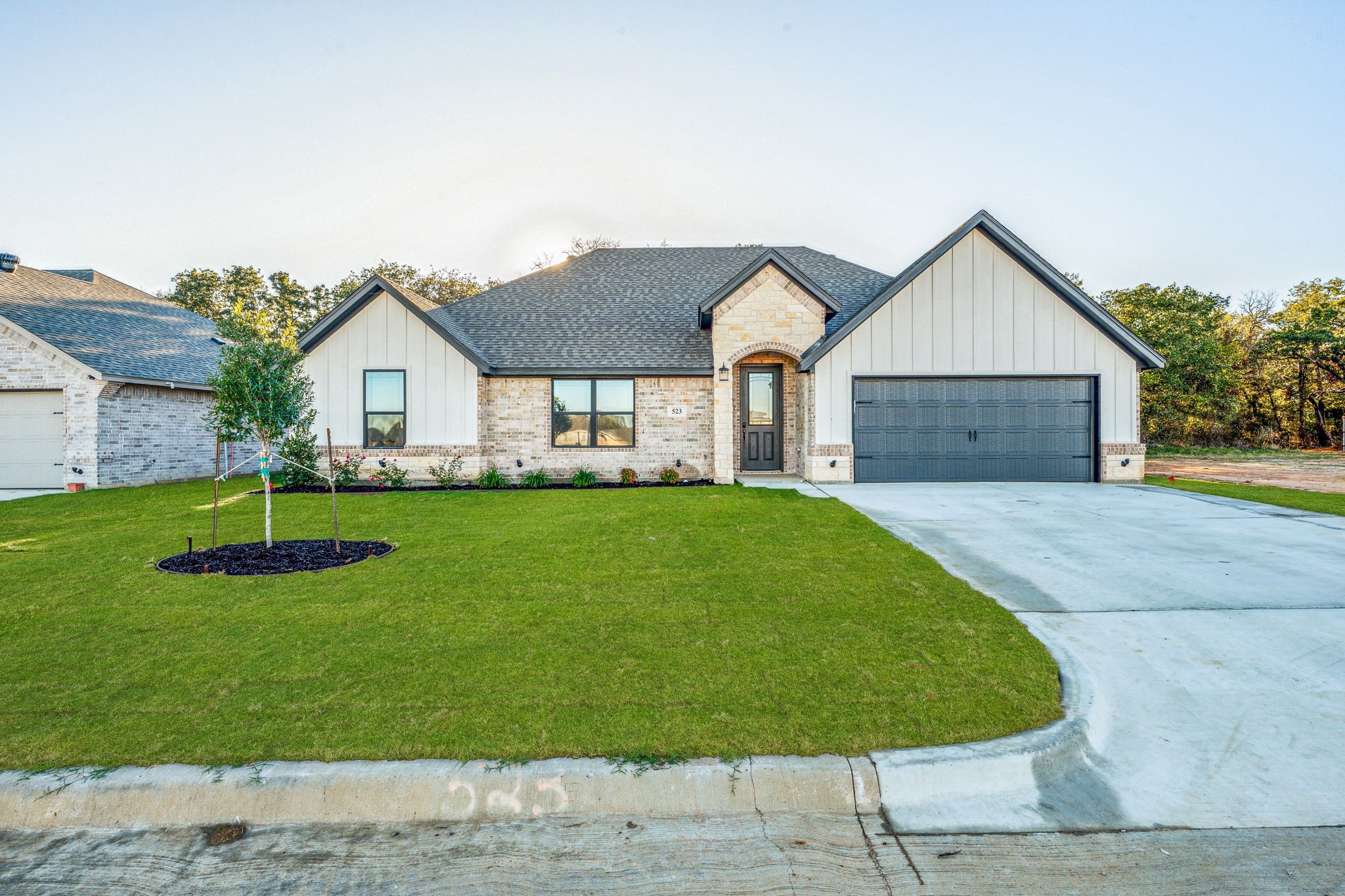 523 Calla Lily Way