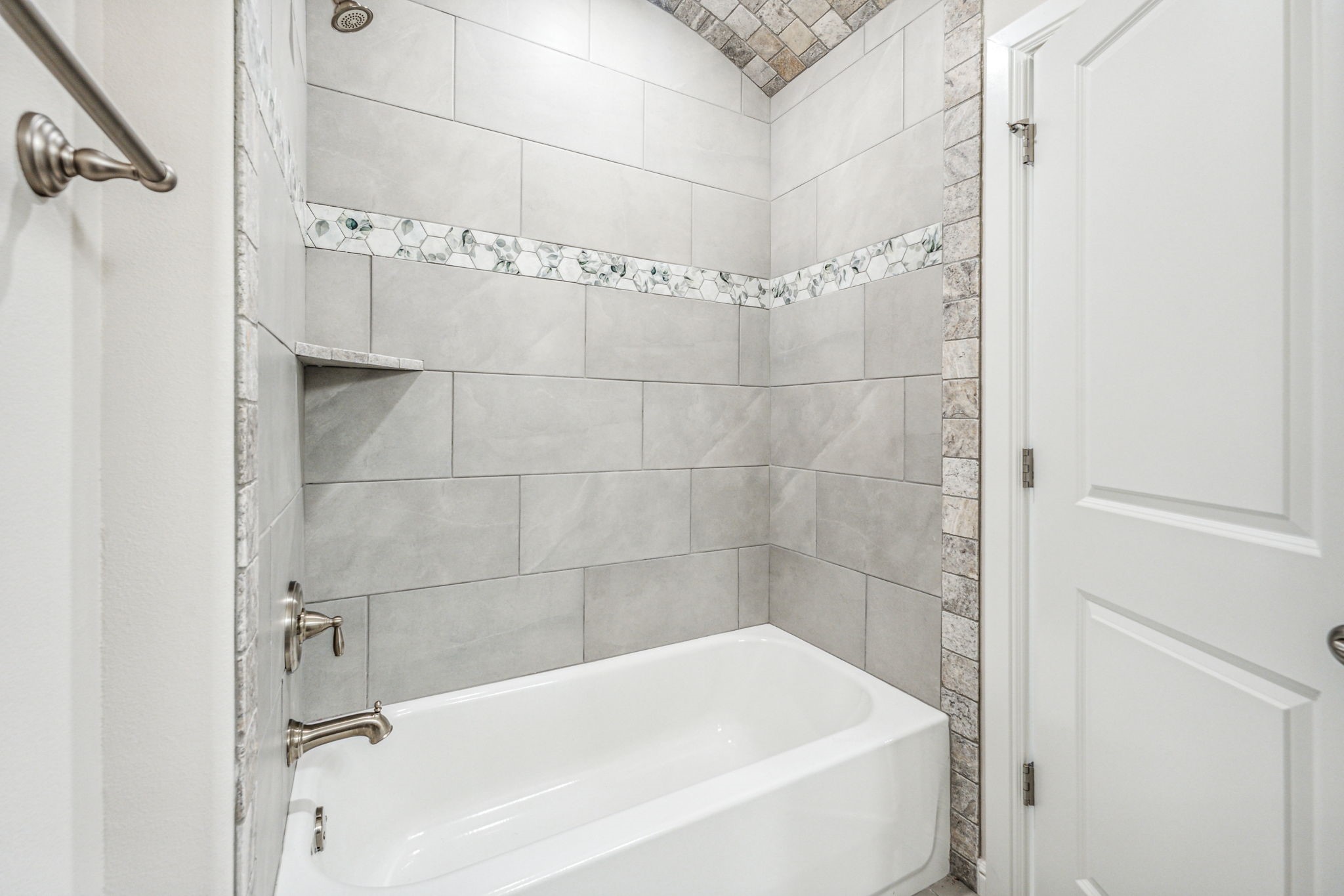 523 Calla Lily Way