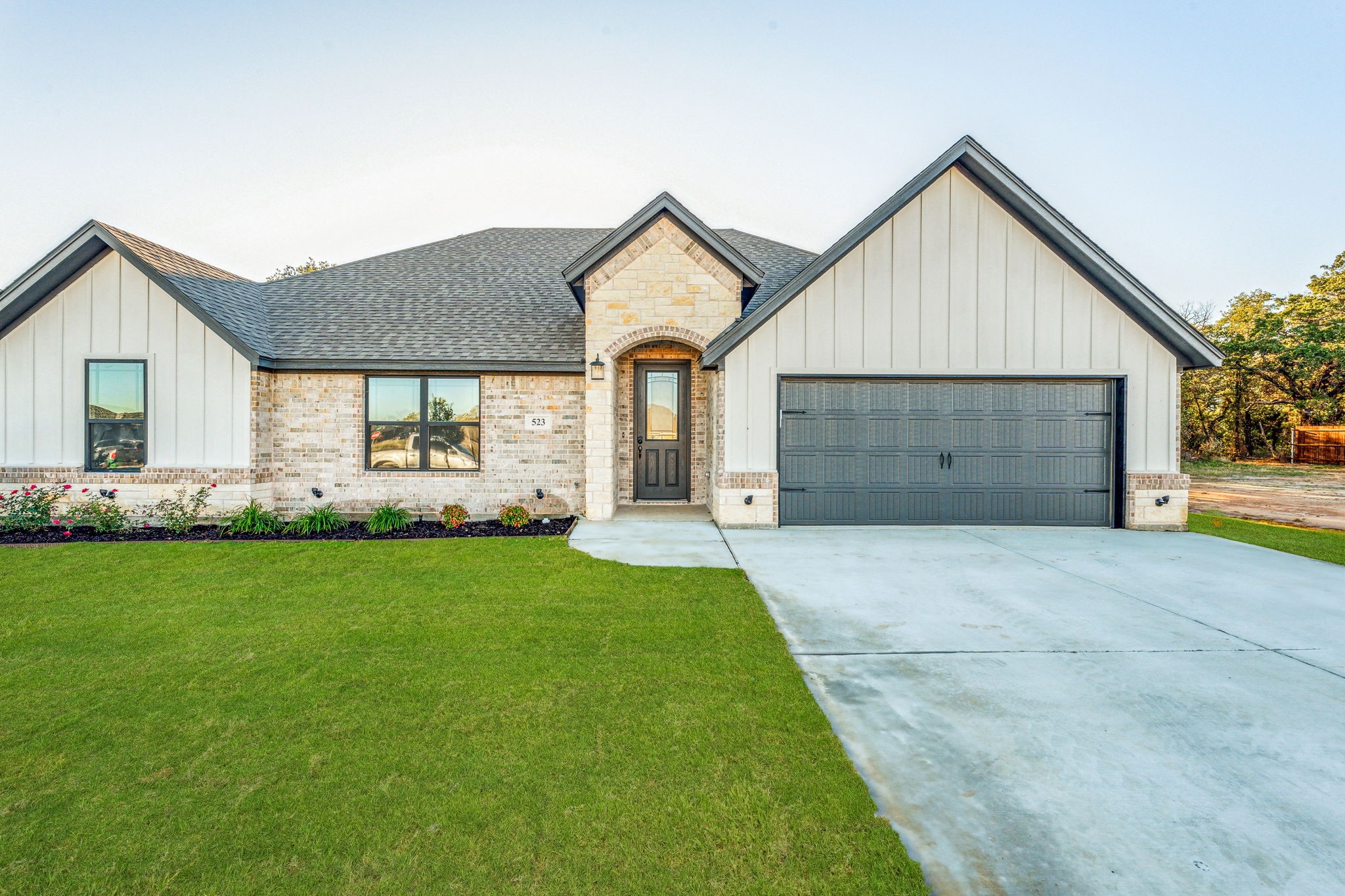 523 Calla Lily Way